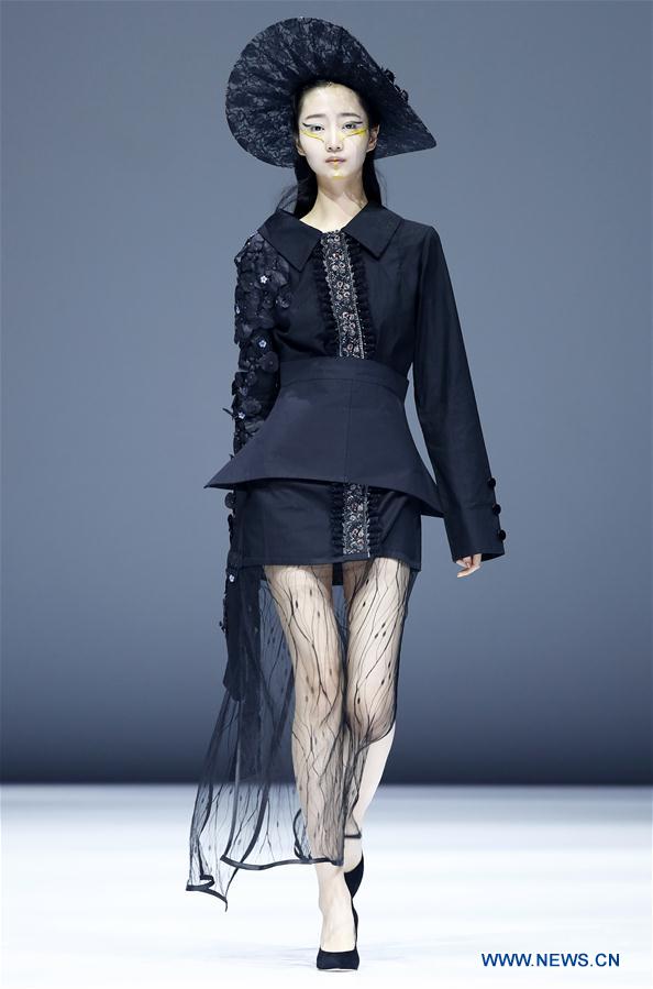 CHINA-BEIJING-GRADUATE FASHION WEEK (CN)