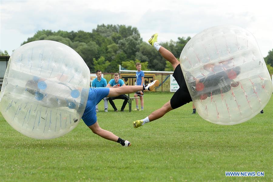 (SP) CROATIA-VRATISINEC-BUBBLE FOOTBALL