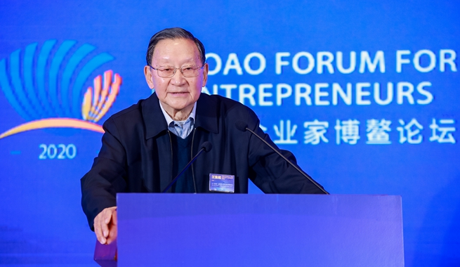 中國(guó)科學(xué)院院士，國(guó)際歐亞科學(xué)院院士，中國(guó)地源熱泵產(chǎn)業(yè)聯(lián)盟名譽(yù)理事長(zhǎng)汪集暘演講