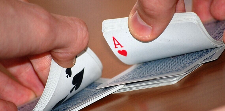 并購(gòu)“高燒”藏隱憂 跨界橫行或催生風(fēng)險(xiǎn)