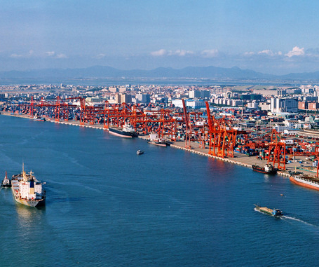 不要繼續(xù)對(duì)中國(guó)采取不公平、不公正的做法