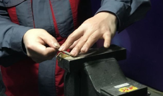 徒手配鑰匙、冰火焊鋼管&hellip;&hellip;這些航天工匠們的超群技藝令人嘆服！