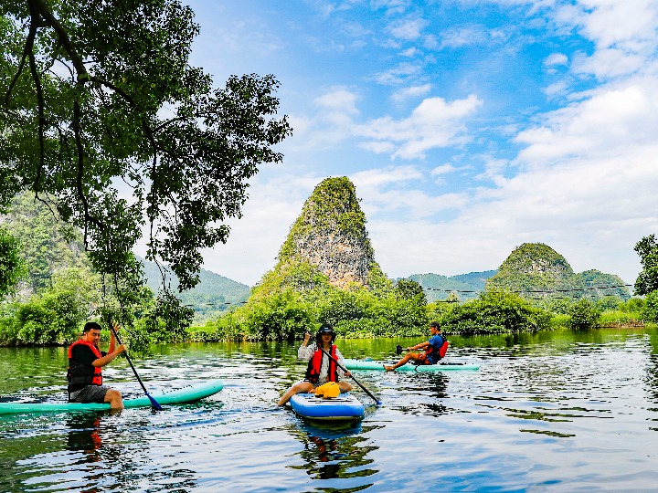 追光丨房車、帳篷、太空艙&hellip;&hellip;你想要的露營(yíng)裝備這里都有