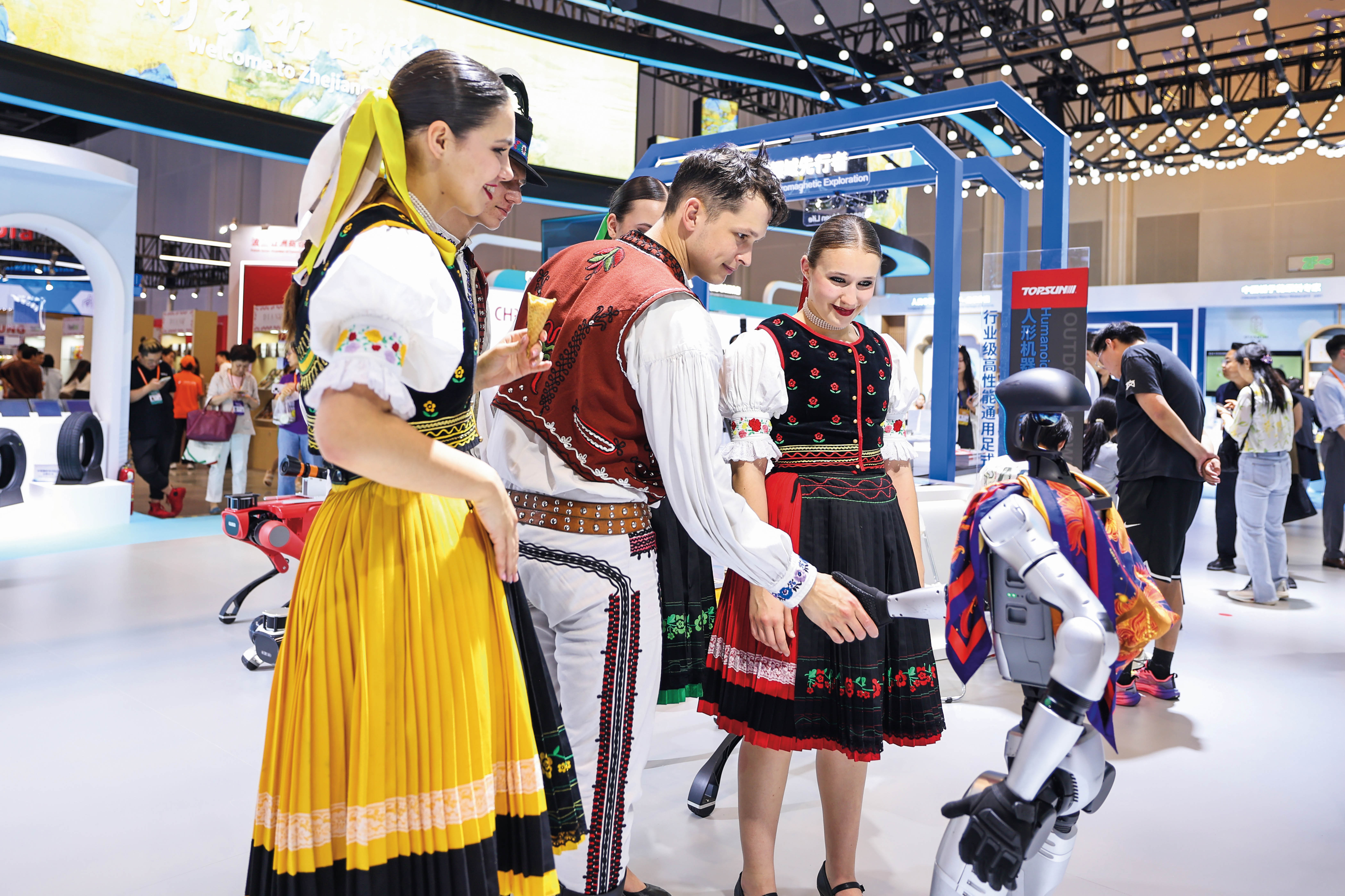 AI競(jìng)逐：應(yīng)用與治理并行