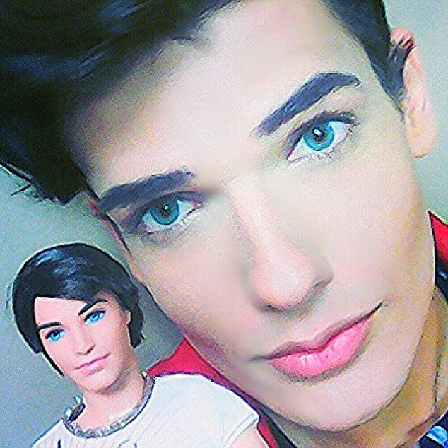 巴西男?；ㄙM31萬元整容成&ldquo;芭比男友&rdquo;