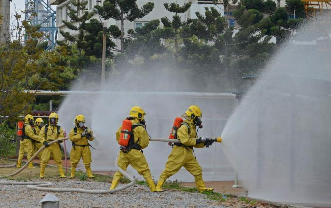 福建泉州開(kāi)展?；飞a(chǎn)安全事故綜合演練