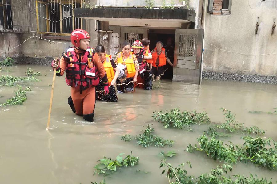 他們，為了誰？