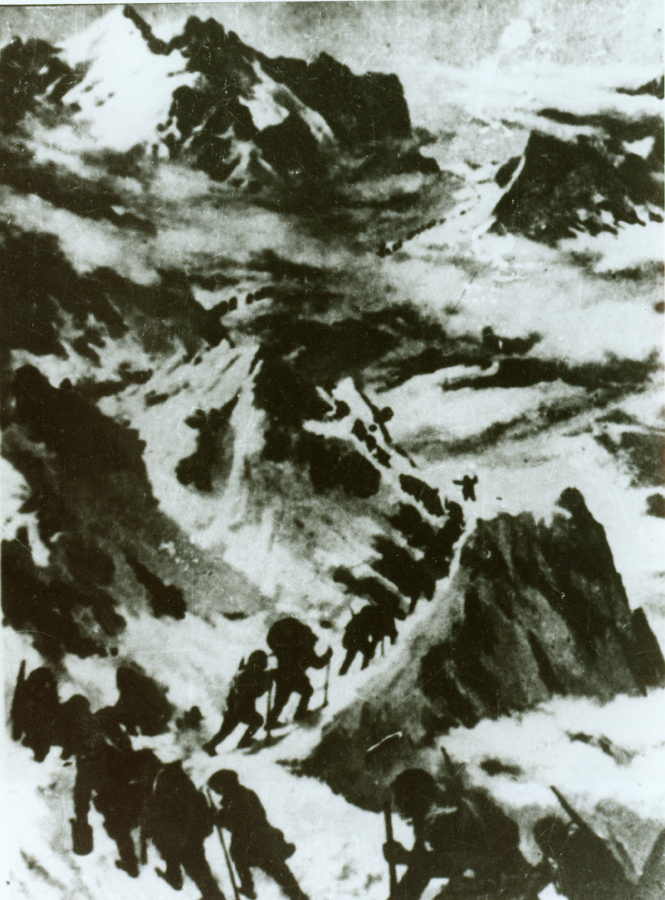 &uarr;資料圖片：紅軍過(guò)打鼓山。（圖片由陸軍第16集團(tuán)軍某紅軍團(tuán)提供）