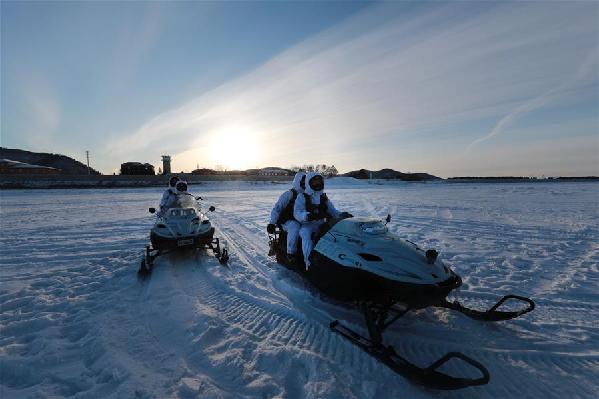 (軍事)(1)冷的邊關(guān)熱的血