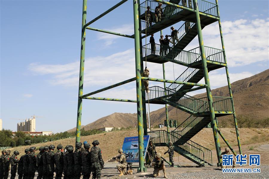 (軍事)(1)中吉“合作-2019”聯(lián)合反恐演練開(kāi)展聯(lián)合訓(xùn)練