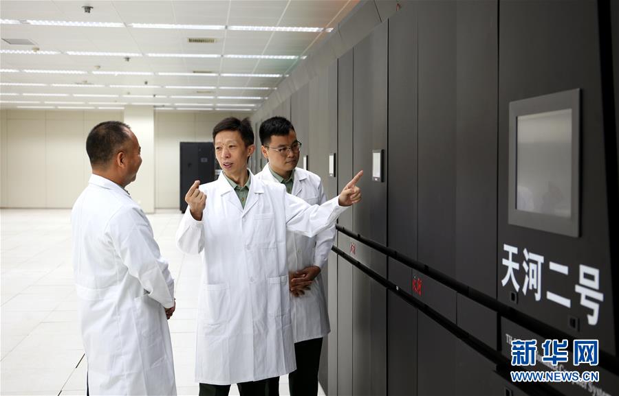 （圖文互動(dòng)）（8）為了&ldquo;中國(guó)號(hào)&rdquo;巨輪揚(yáng)帆遠(yuǎn)航&mdash;&mdash;中國(guó)共產(chǎn)黨領(lǐng)導(dǎo)下的人民軍隊(duì)忠于祖國(guó)、服務(wù)人民啟示錄