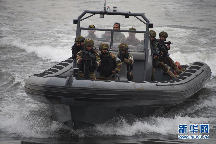 (圖文互動(dòng)·國(guó)際)(1)“海洋衛(wèi)士-2020”中巴海上聯(lián)演:結(jié)束港岸交流轉(zhuǎn)入海上實(shí)兵實(shí)彈演練
