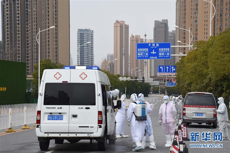 (聚焦疫情防控·圖文互動)(10)軍隊新近承擔救治任務的兩所醫(yī)院全部投入使用 參照火神山醫(yī)院模式運行