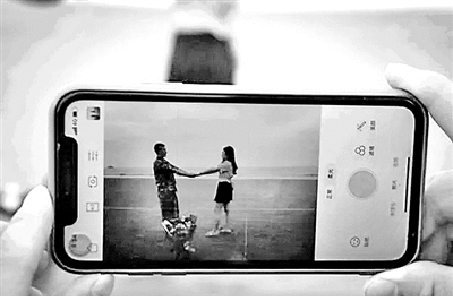 愛，是一個個無可替代日子的積累&mdash;&mdash;軍戀不易，唯你美好