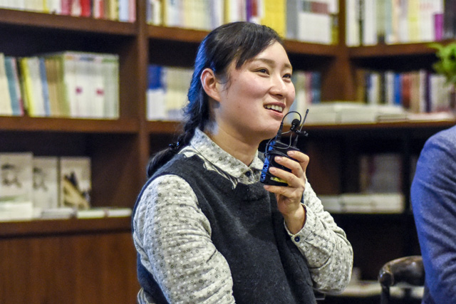 申彬：在清華的學習，讓我拓寬了許多思路，我想在山水和其他物象中嘗試去用我們工藝來表現(xiàn)，希望今后能給觀者帶來一些新的感受。