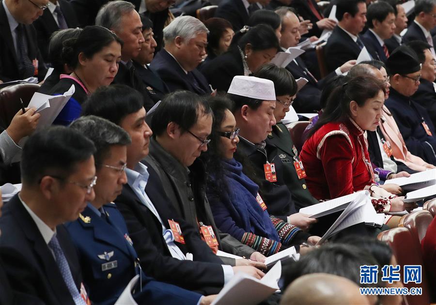 （兩會(huì)&middot;人大開幕&middot;XHDW）（17）十三屆全國人大一次會(huì)議在京開幕