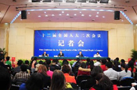 樓繼偉、張少春答記者問(wèn)