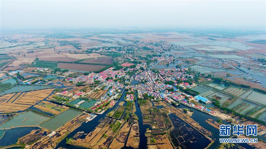 （新華全媒頭條&middot;十九大特別報(bào)道&middot;圖文互動(dòng)）（16）再塑黨的形象的偉大工程&mdash;&mdash;中國共產(chǎn)黨自身建設(shè)的五年探索之路