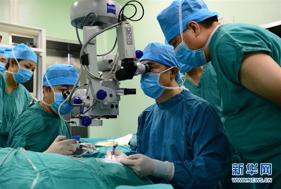 (十九大·讀報告 話民生)(7)實施健康中國戰(zhàn)略