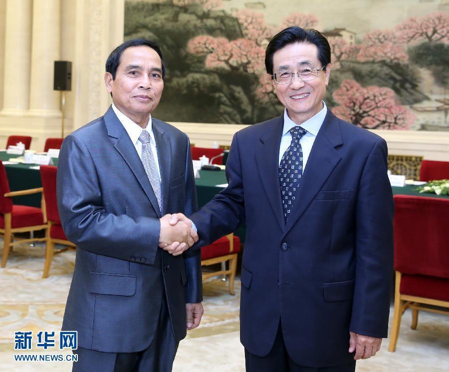 7月7日，中共中央書記處書記、中央紀(jì)委副書記趙洪祝在北京同老撾人民革命黨中央政治局委員、中央紀(jì)委書記、政府副總理本通率領(lǐng)的老撾人民革命黨代表團(tuán)舉行工作會(huì)談。新華社記者 姚大偉 攝 