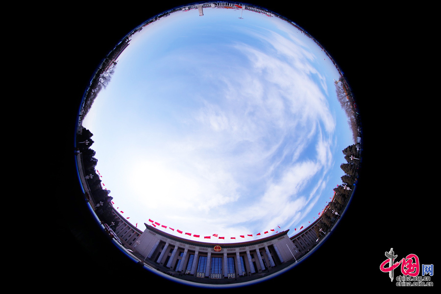  人民大會堂、天安門廣場、人民英雄紀念碑外部全景。中國網(wǎng) 鄭亮攝