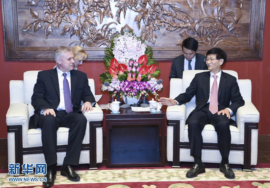 4月26日，中共中央政治局委員、中央政法委書記孟建柱在北京會見白俄羅斯安全會議國務秘書扎西。 新華社記者 張領 攝