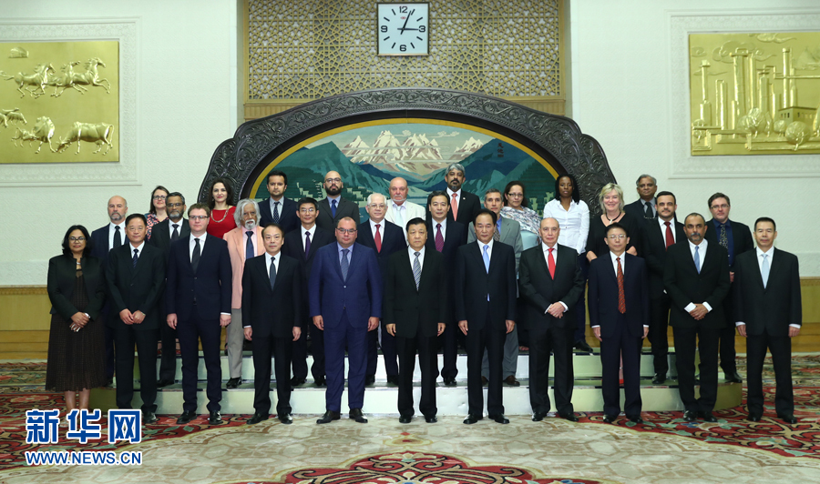 6月7日，中共中央政治局常委、中央書記處書記劉云山在北京會(huì)見(jiàn)金磚國(guó)家媒體高端論壇的媒體代表。新華社記者 謝環(huán)馳 攝