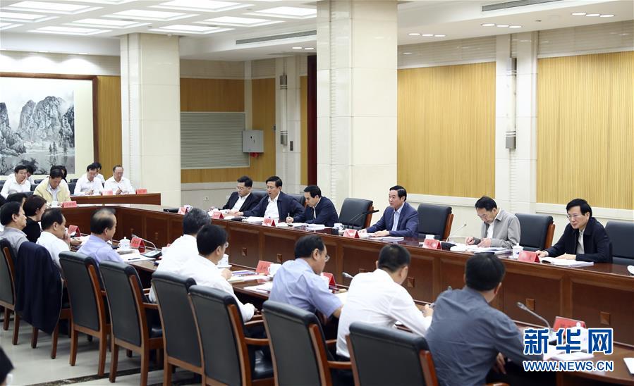 9月21日，中宣部在北京召開中央媒體駐外機(jī)構(gòu)外宣工作座談會(huì)。中共中央政治局委員、中央書記處書記、中宣部部長劉奇葆出席座談會(huì)并講話。新華社記者 謝環(huán)馳 攝 