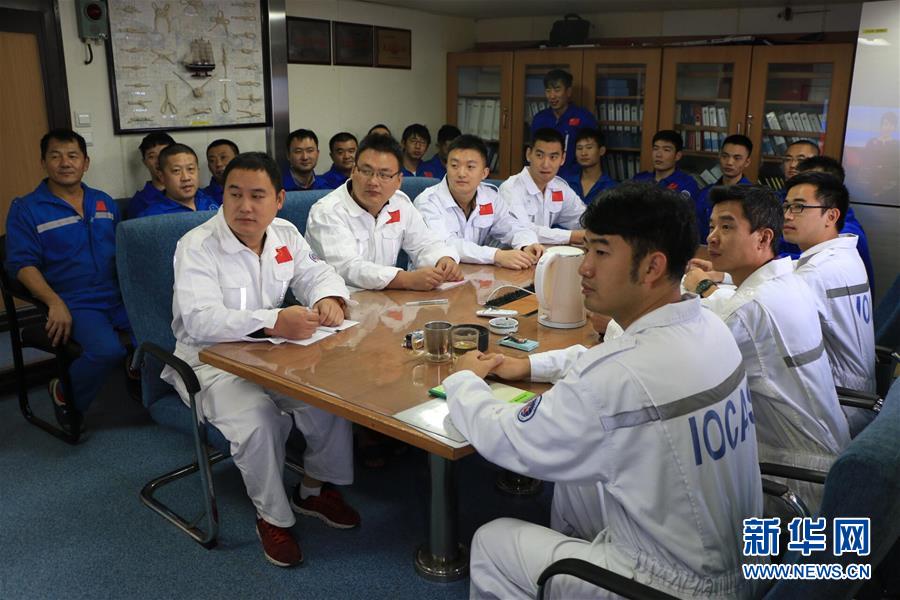 (十九大時(shí)光·圖文互動(dòng))(5)歷史性成就彪炳史冊(cè) 新時(shí)代藍(lán)圖催人奮進(jìn)——來自基層蹲點(diǎn)現(xiàn)場(chǎng)的報(bào)道