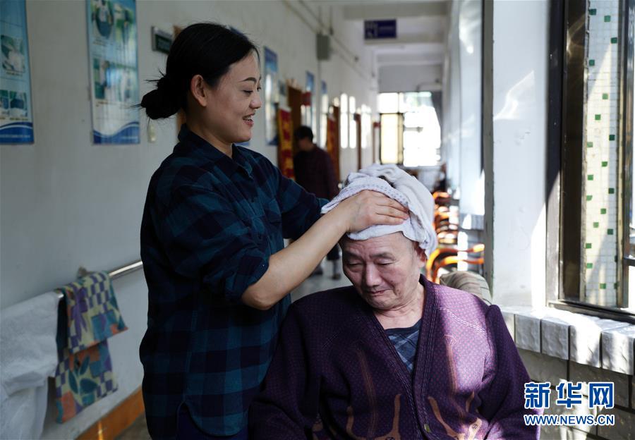 (年終報(bào)道)(4)2017身邊的感動(dòng)