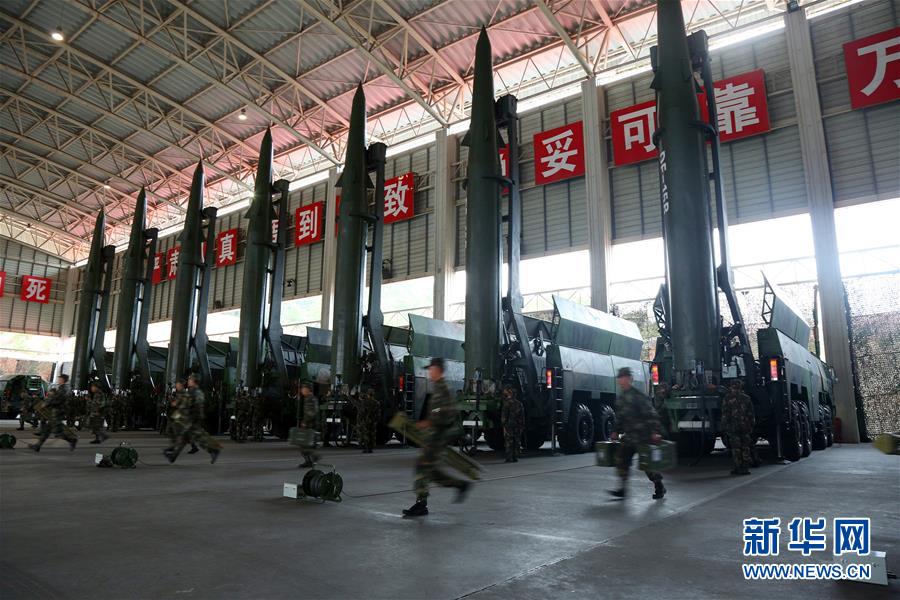 （新華全媒頭條&middot;圖文互動(dòng)）（10）備戰(zhàn)踏上新起點(diǎn)，練兵展現(xiàn)新氣象&mdash;&mdash;2018中國(guó)軍隊(duì)新年開(kāi)訓(xùn)全景大掃描