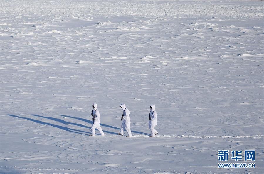 #（社會(huì)）（3）堅(jiān)守在嚴(yán)冬&mdash;&mdash;黑龍江塔河邊防官兵極寒天氣徒步巡邊