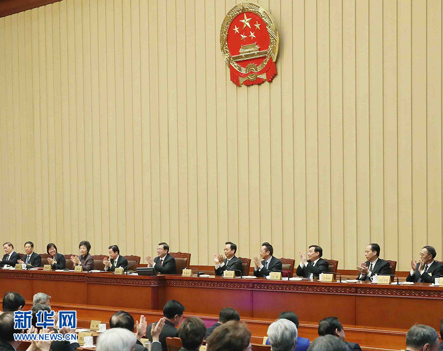 2月24日，全國人大常委會委員長張德江在北京主持十二屆全國人大常委會第三十三次會議閉幕會。在會議完成各項表決事項后，張德江發(fā)表講話。新華社記者 劉衛(wèi)兵 攝