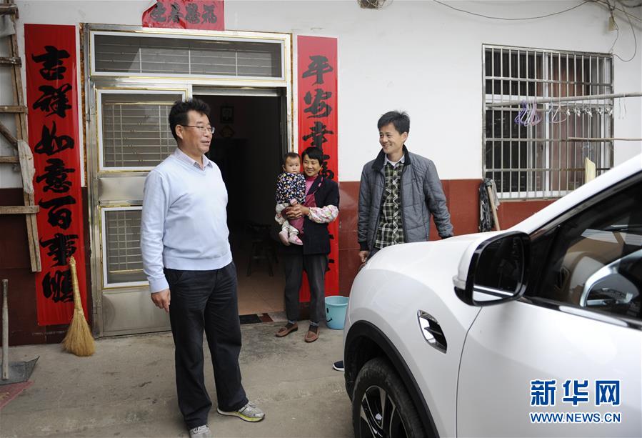 (圖文互動(dòng))(3)第一書(shū)記李傳璽的駐村生活