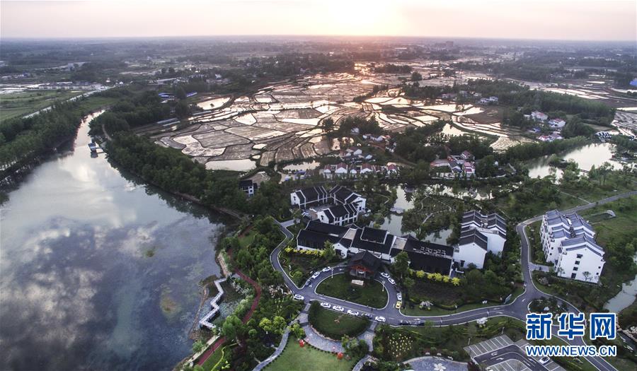 (美麗中國)(7)特色小鎮(zhèn)風光美