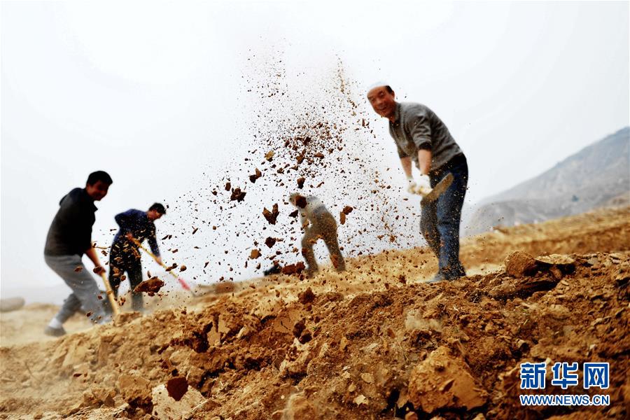 （新華全媒頭條&middot;圖文互動）（1）打好脫貧攻堅&ldquo;硬仗中的硬仗&rdquo;&mdash;&mdash;寫在深度貧困地區(qū)脫貧攻堅座談會召開一周年之際