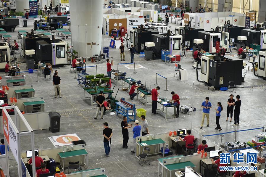 （新華全媒頭條&middot;圖文互動(dòng)）（1）上下合力，聚力破障，開辟&ldquo;大國(guó)工匠&rdquo;建設(shè)新格局