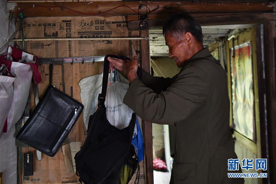 （新華全媒頭條&middot;圖文互動）（2）一個人，一座山&mdash;&mdash;劉真茂的生命守望