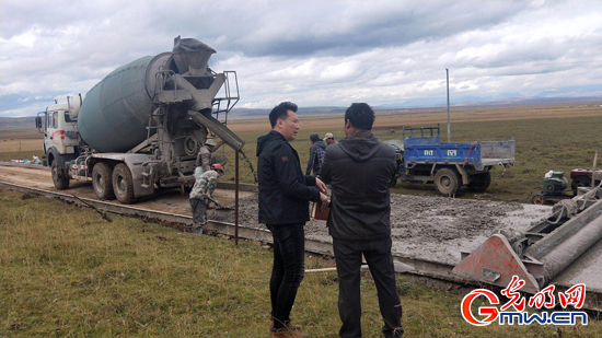 【脫貧攻堅在行動】打通致富路，牧民笑開顏&mdash;&mdash;青海省澤庫縣&ldquo;第一書記&rdquo;張文杰扶貧故事