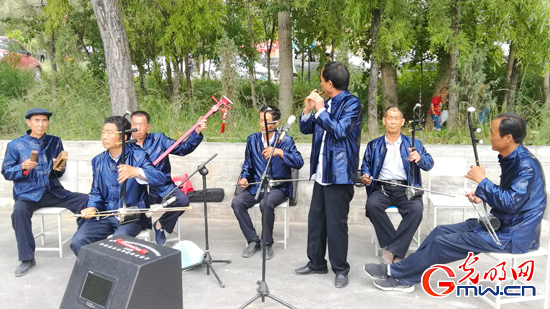 【脫貧攻堅在行動】全村聯(lián)名信留下好書記&mdash;&mdash;青海省城上村&ldquo;第一書記&rdquo;劉貴明這三年