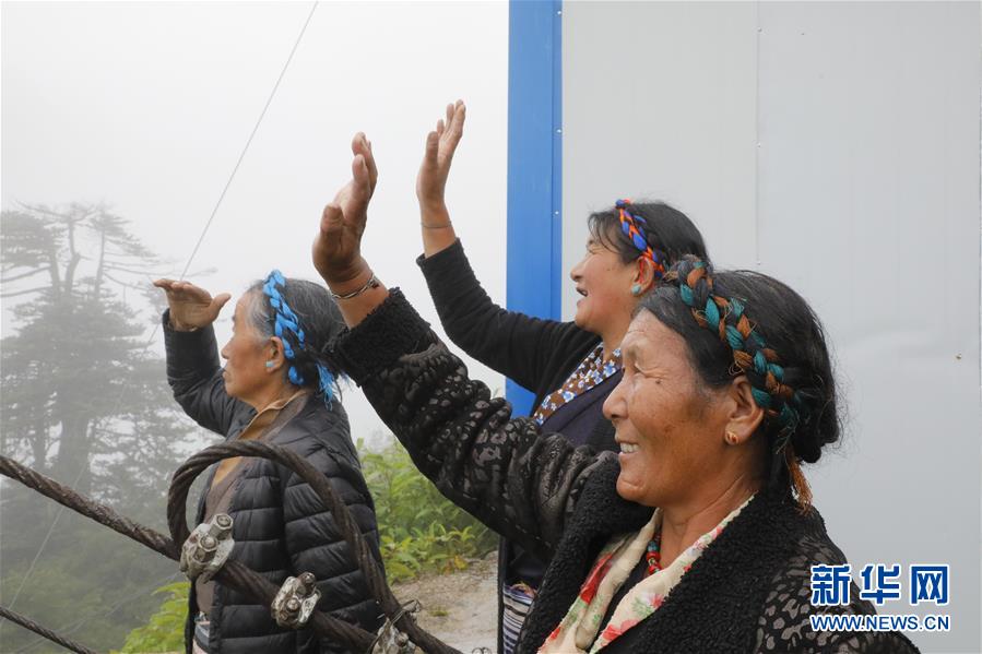 （圖文互動）（3）特寫：&ldquo;八一&rdquo;禮物，飛向云端哨所