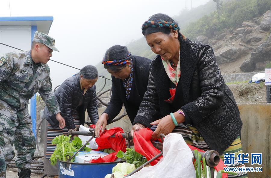 （圖文互動(dòng)）（5）特寫：&ldquo;八一&rdquo;禮物，飛向云端哨所