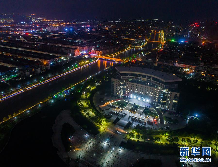 （壯闊東方潮 奮進(jìn)新時(shí)代&mdash;&mdash;慶祝改革開放40年&middot;圖文互動(dòng)）（5）&ldquo;斜杠青年&rdquo;楊建平：&ldquo;我是時(shí)代的幸運(yùn)兒！&rdquo;