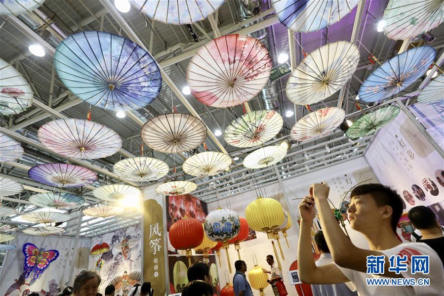 #(社會(huì))(2)第五屆中國非物質(zhì)文化遺產(chǎn)博覽會(huì)在濟(jì)南開幕