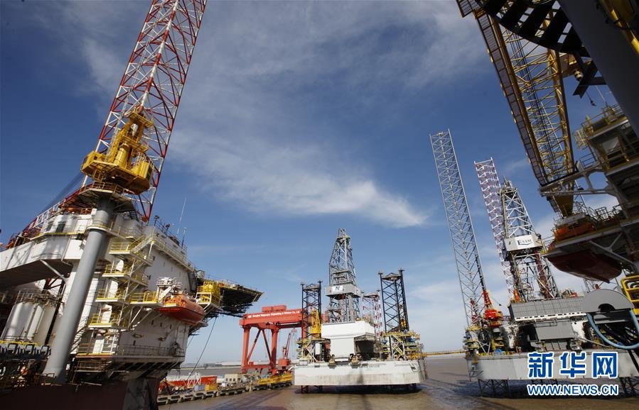 （新華全媒頭條&middot;壯闊東方潮 奮進(jìn)新時(shí)代&mdash;&mdash;慶祝改革開(kāi)放40年&middot;圖文互動(dòng)）（8）從改革開(kāi)放窗口到攻堅(jiān)破冰試驗(yàn)田&mdash;&mdash;從浦東開(kāi)發(fā)開(kāi)放看中國(guó)改革開(kāi)放40年