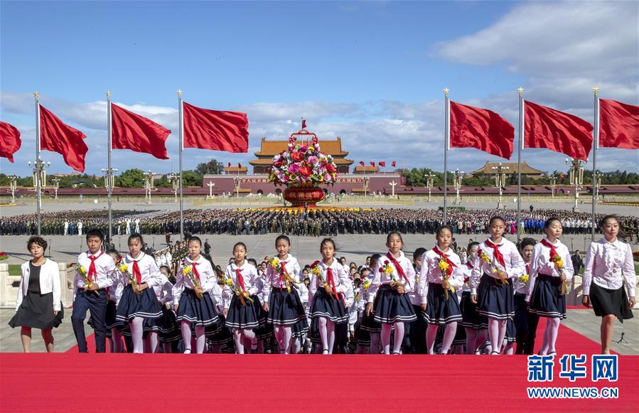 （新華全媒頭條&middot;圖文互動）（2）致敬英烈 捍衛(wèi)榮光&mdash;&mdash;寫在英雄烈士保護法實施后首個烈士紀(jì)念日