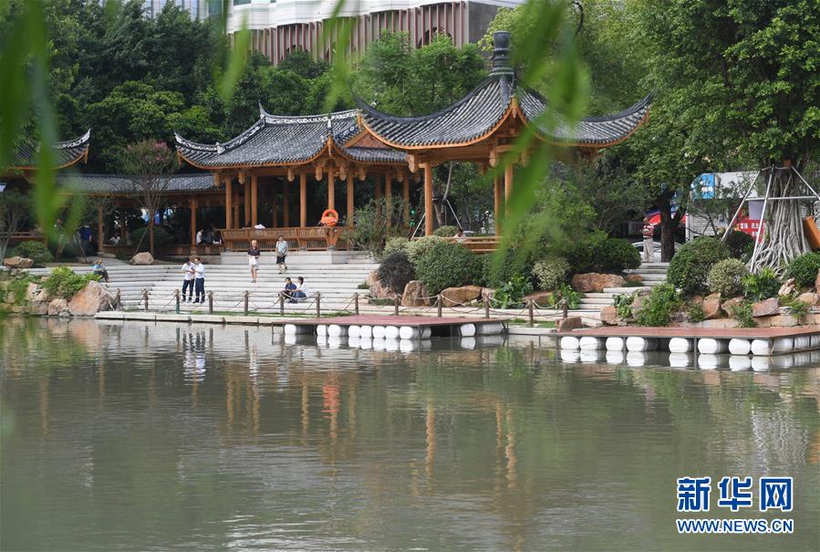 （新華全媒頭條&middot;圖文互動）（4）為祖國驕傲，祝福偉大祖國！&mdash;&mdash;國慶漫記