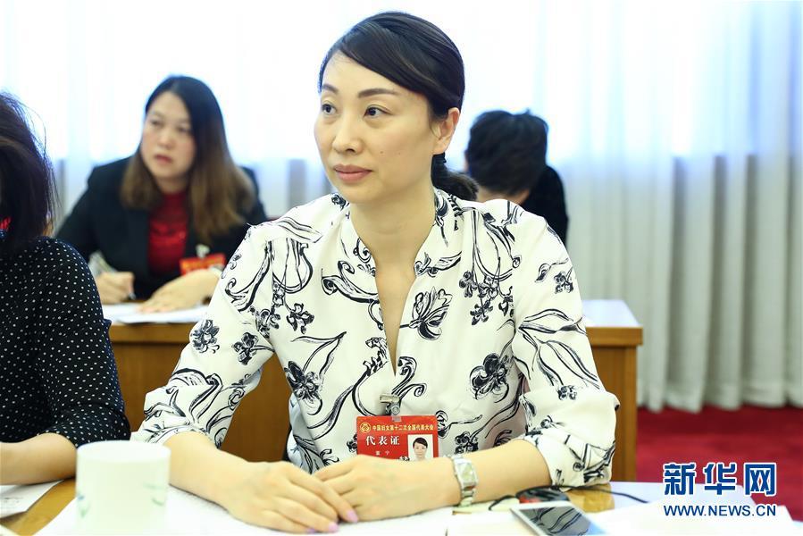 （關(guān)注婦代會）（2）放飛巾幗夢想 共襄復(fù)興偉業(yè)&mdash;&mdash;中國婦女十二大各代表團認真學(xué)習(xí)黨中央致詞