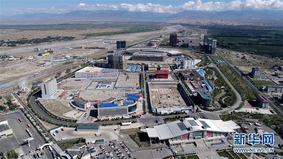 (新華全媒頭條·圖文互動)(5)揮寫中國與世界交融發(fā)展新畫卷——以習(xí)近平同志為核心的黨中央引領(lǐng)中國深層次全方位開放紀(jì)實(shí)