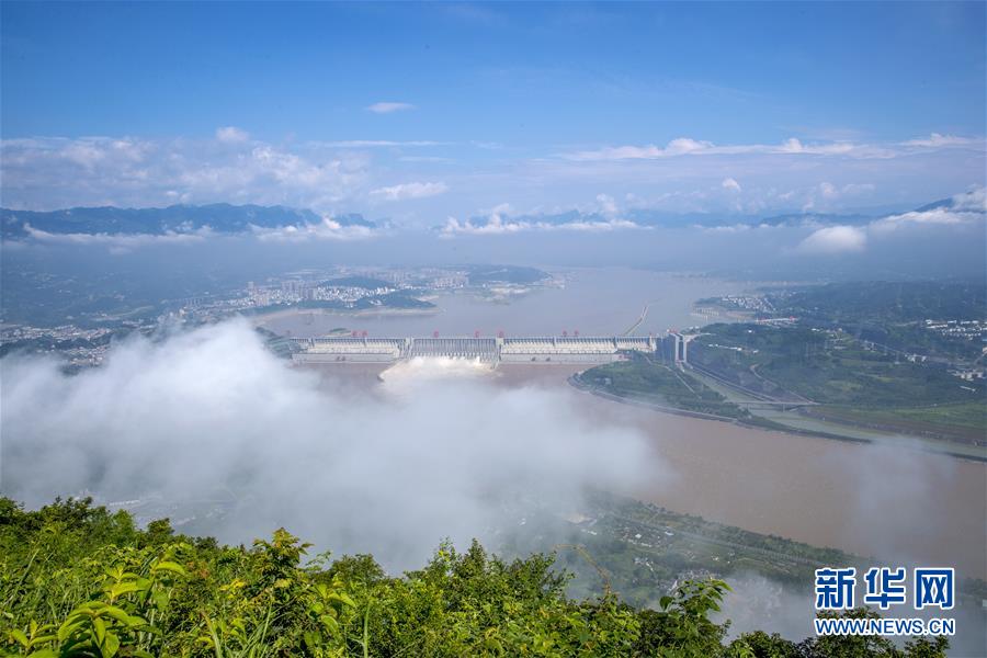 （百城百縣百企調研行&middot;圖文互動）（2）建設長江綠色走廊再譜新章&mdash;&mdash;長江三峽集團發(fā)展紀實